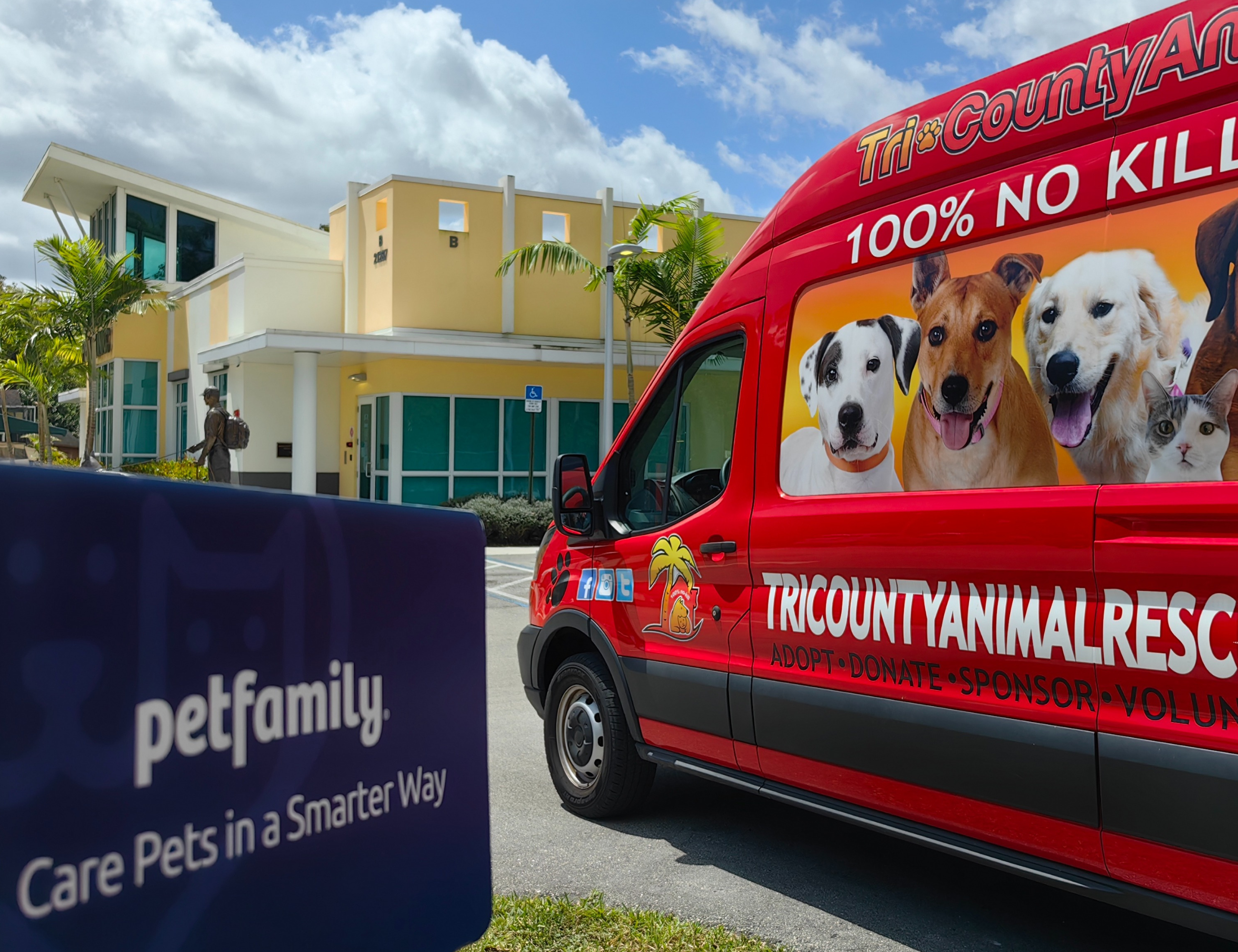 PETFAMILY Supports Pets in Need