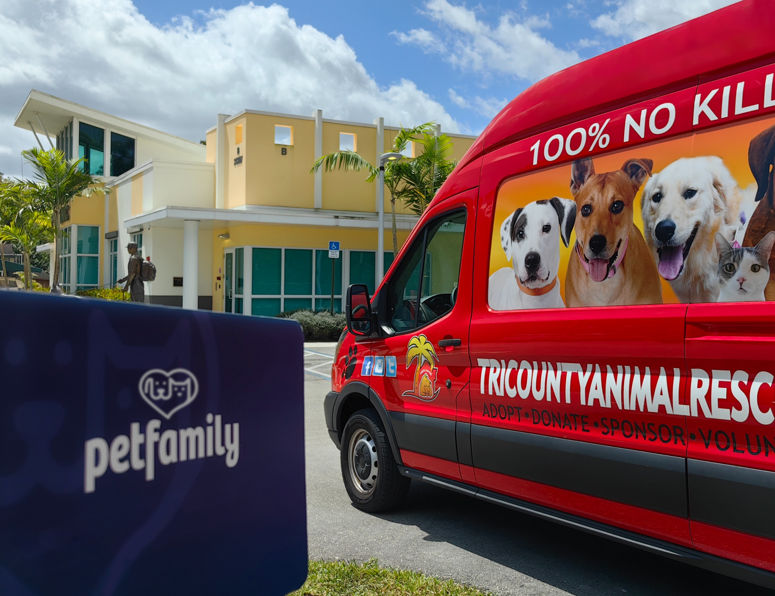 PETFAMILY Supports Pets in Need